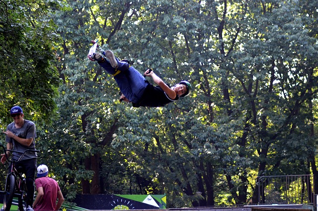 EXTRÉMNÍ PŘEKÁŽKOVÉ ZÁVODY-adrenalinové šílenství.